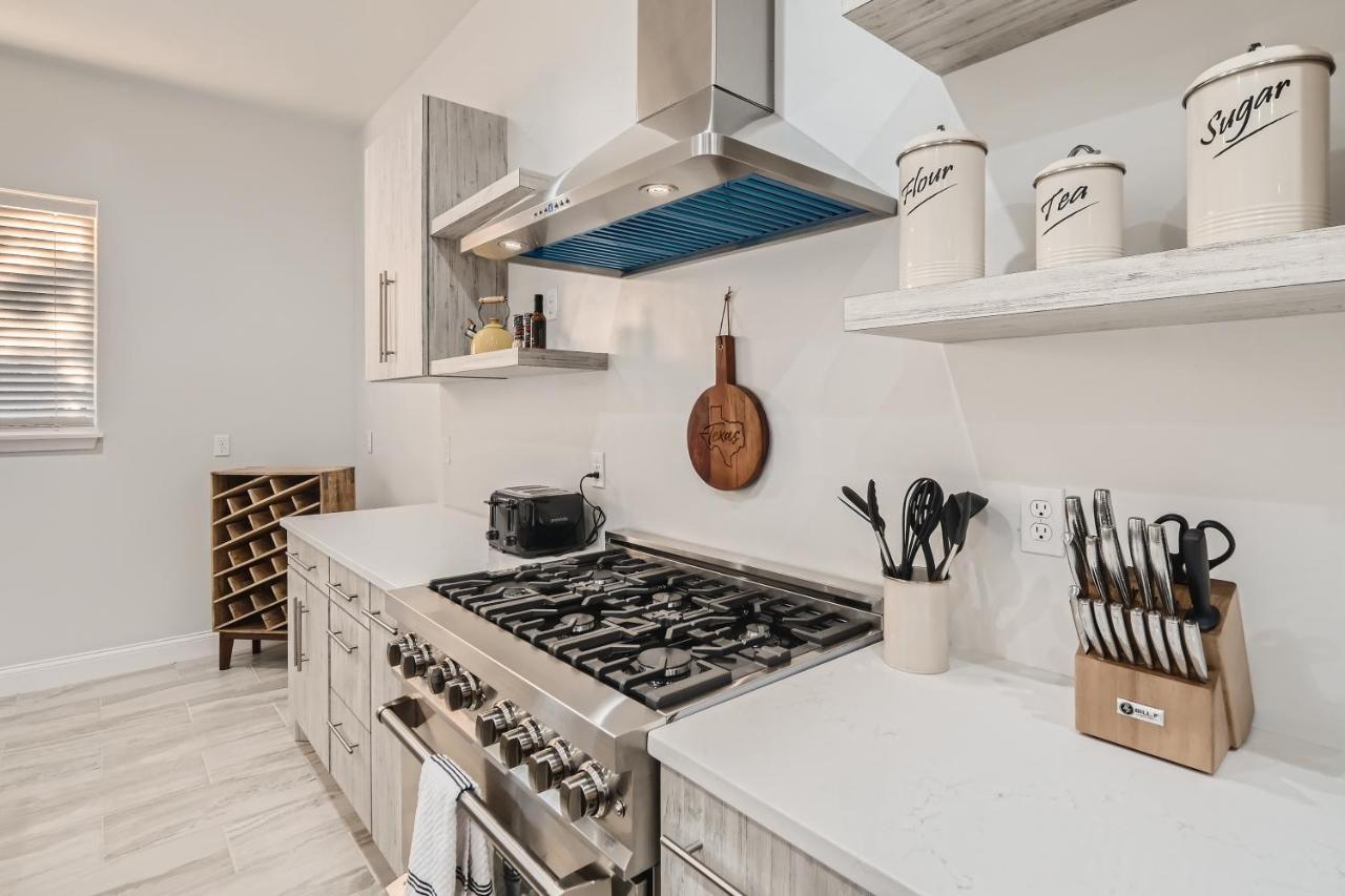 Luxury 5 Bdrm Home! Blocks To Dt/Riverwalk/Convention Center! Сан Антонио Екстериор снимка